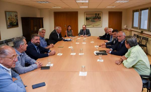 Συνάντηση Πλακιωτάκη με τη διοίκηση του ΣΕΕΝ