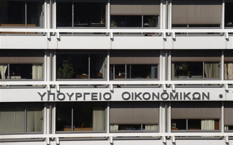Υπ. Οικονομικών: Τα έσοδα πονοκέφαλος παρά το πλεόνασμα