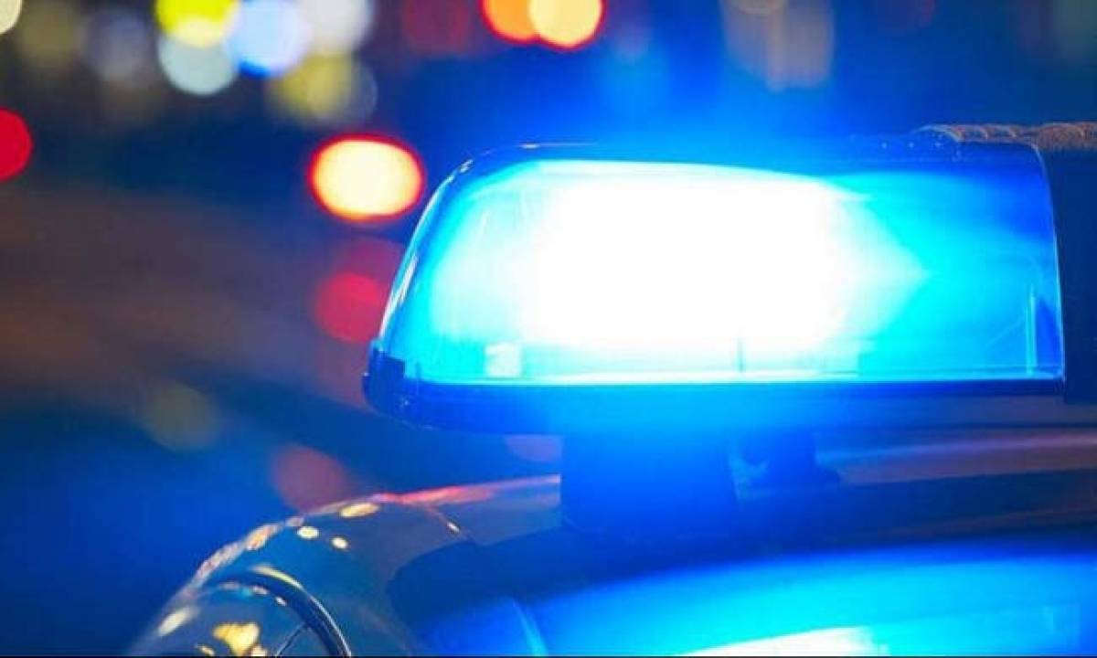 Μπούκαραν με ΙΧ σε κατάστημα ηλεκτρονικών ειδών στην Αγία Παρασκευή