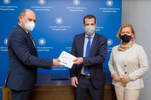 AVIN: Στηρίζει ξανά έμπρακτα ιατρούς και νοσηλευτές των ΜΕΘ COVID-19
