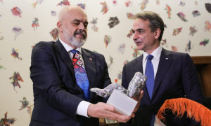 Ο Μητσοτάκης προεξοφλεί συνέπειες στην Αλβανία για τη σύλληψη Μπελέρη