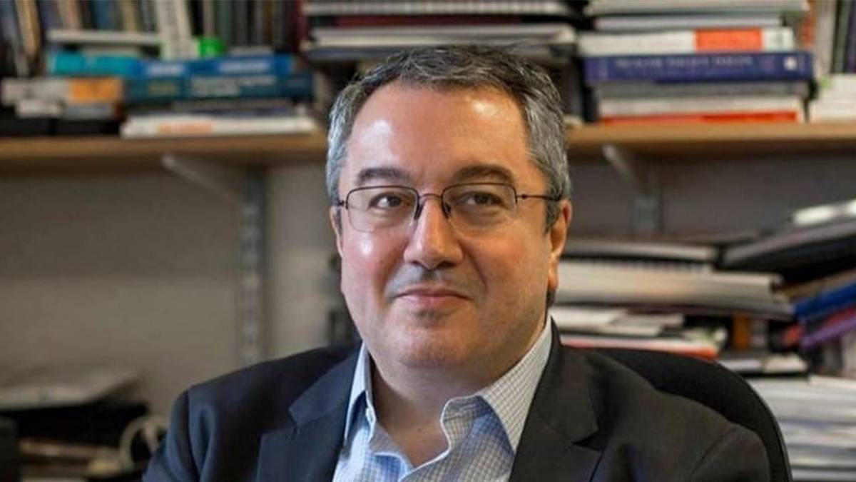 Μόσιαλος: Τα εμβόλια παρέχουν υψηλή προστασία όπως ελπίζαμε