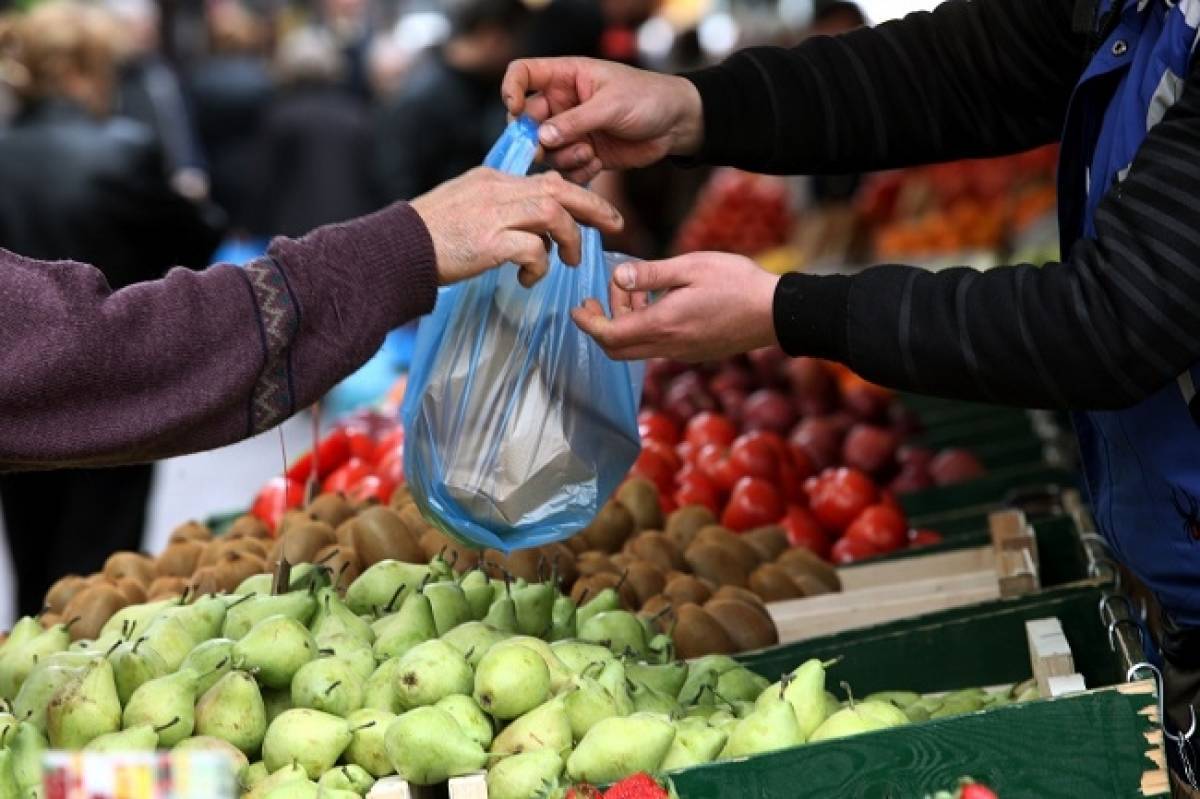 Τροπολογία για τα πόστα στις λαϊκές αγορές