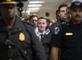 «Mea culpa» Ζούκερμπεργκ στο Κογκρέσο για τη διαρροή προσωπικών δεδομένων