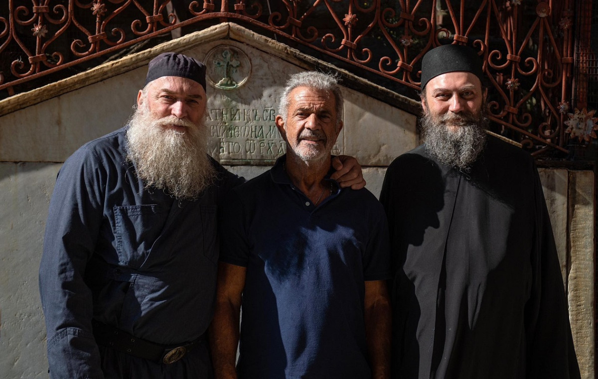 Στο Άγιον Όρος ο Μελ Γκίμπσον – Πνευματική περισυλλογή στη Μονή Χιλανδαρίου
