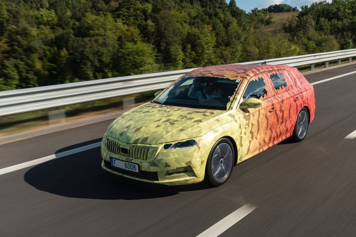 Πρώτες εικόνες από τη νέα Skoda Octavia