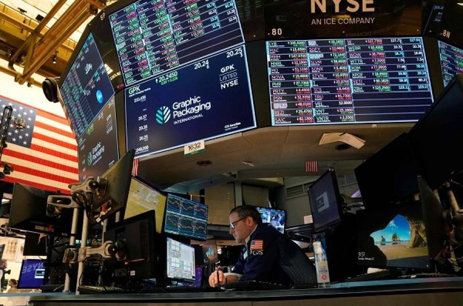 Σε πολεμικό… κλοιό ρευστοποιήσεων η Wall Street
