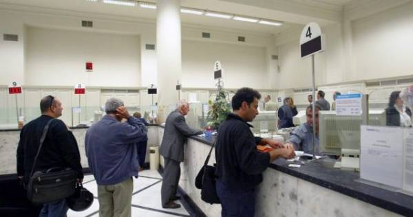 Αλλάζει από 1η Μαΐου το ωράριο συναλλαγών στις τράπεζες