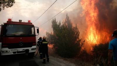 Χανιά: Σε εξέλιξη και τα τρία μέτωπα της πυρκαγιάς