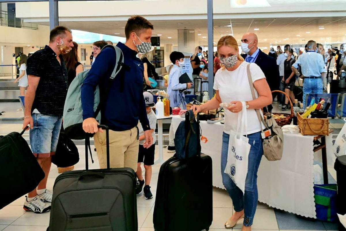 Εντατικοί μοριακοί έλεγχοι στα διεθνή αεροδρόμια του Νότιου Αιγαίου