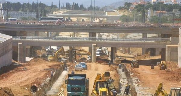 Γιατί οι κατασκευαστές «χτυπούν καμπανάκι» για τα μεγάλα έργα