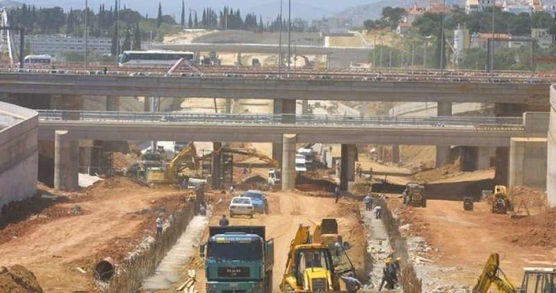 Γιατί οι κατασκευαστές «χτυπούν καμπανάκι» για τα μεγάλα έργα