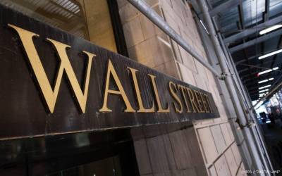 Ανοδικά η Wall Street, νέο ρεκόρ για τον Nasdaq-Πρώτη φορά πάνω από τα $2.000 ο χρυσός