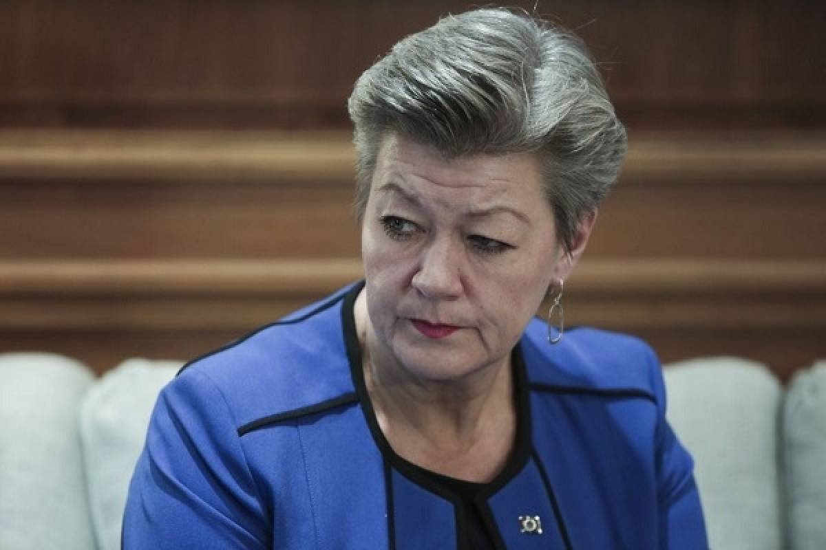 Γιόχανσον: Πρόταση για μηχανισμό «υποχρεωτικής αλληλεγγύης» στο μεταναστευτικό