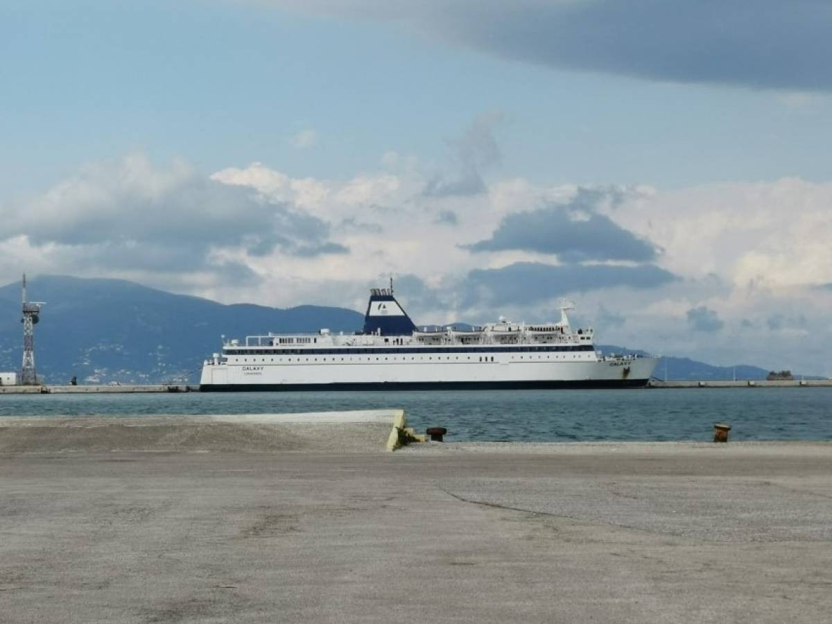 Κέρκυρα: Αναχωρεί τη Δευτέρα το «Galaxy»- Κατευθυνόταν προς την Ιταλία