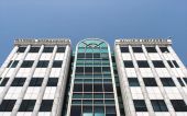 Στο εξωτερικό παραμένει το 70% των ταμειακών διαθεσίμων των εισηγμένων