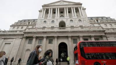 BoE: Αμετάβλητα τα επιτόκια- «Καμπανάκι» για αύξηση του πληθωρισμού