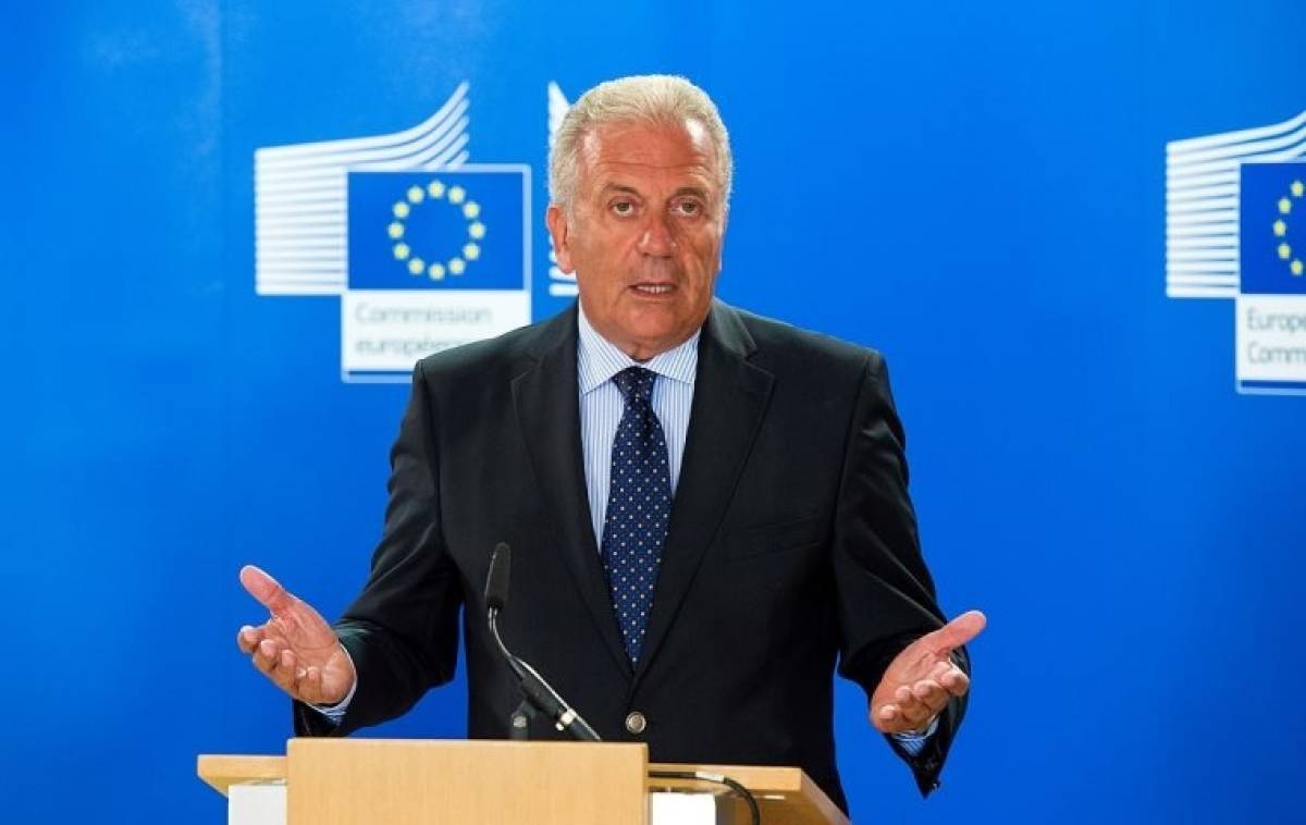 Αβραμόπουλος: Απαραίτητη η συνεργασία με τις Βρυξέλλες για το προσφυγικό
