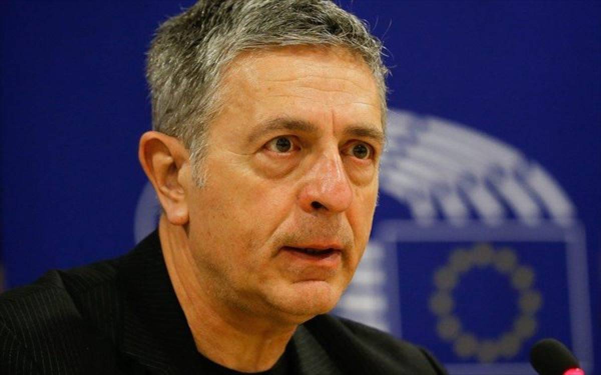 Κομισιόν: «Πόρτα» στον Κούλογλου για αντιδημοκρατικές κυβερνητικές πρακτικές