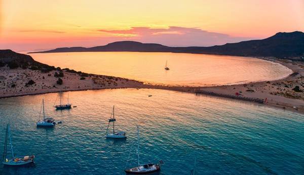 ΕΛΑΦΟΝΗΣΟΣ, Επιλεγμένη από τη Φύση