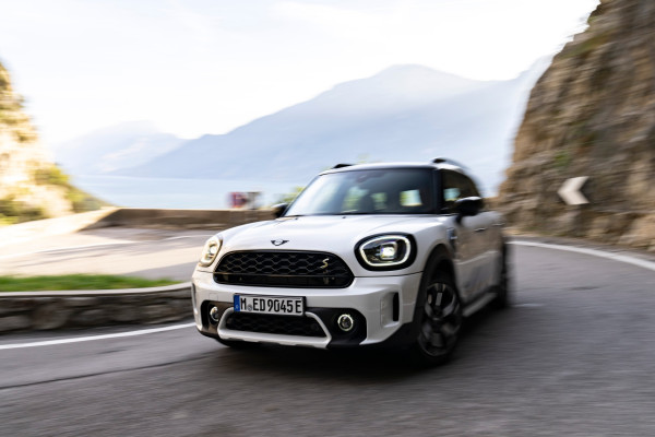 MINI Cooper SE Countryman ALL4 στην ειδική έκδοση Untamed Edition