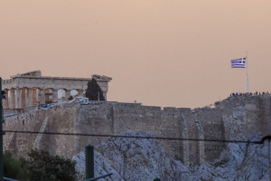 Economist: Η Ελλάδα στις 20 πιο προηγμένες δημοκρατίες του κόσμου