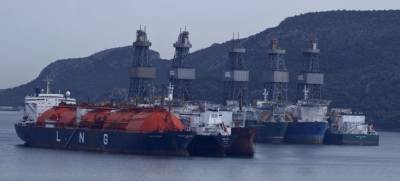 Σύγκρουση δεξαμενόπλοιου με φορτηγό πλοίο στον Πειραιά
