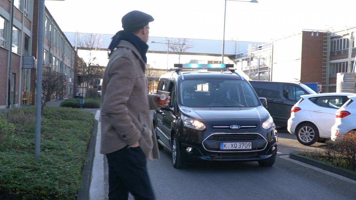 Ford:Πρωτοποριακή τεχνολογία για την καλύτερη επικοινωνία ανάμεσα στα αυτόνομα και τους πεζούς