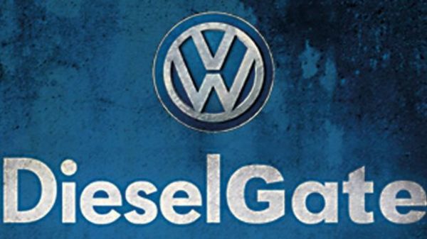 Volkswagen: Μειώσεις μισθών σε εννέα διευθυντές