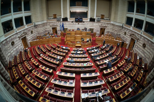 Υπερψηφίστηκε με τις ψήφους ΝΔ το πολυνομοσχέδιο του ΥΠΕΘΟ