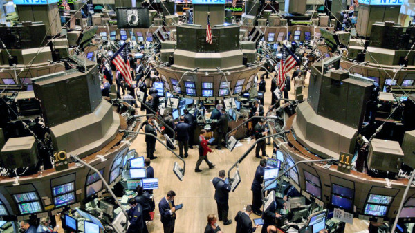 Με άνοδο ξεκίνησε η νέα εβδομάδα στη Wall Street