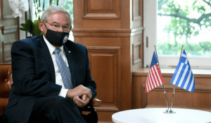 «Πόρτα» Μενέντεζ στην Τουρκία για τα F-16 και λόγω υπερπτήσεων