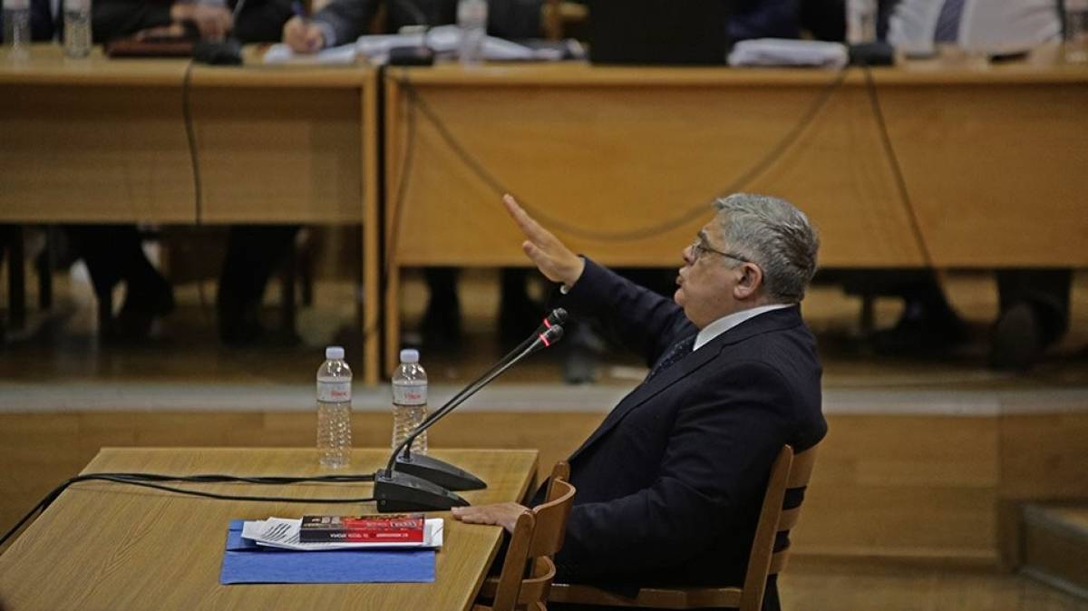 Δίκη Χρυσής Αυγής: Ο Μιχαλολιάκος ζητεί αναστολή-Τα επιχειρήματα