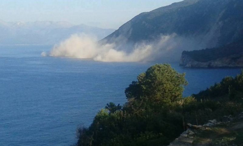 Λευκάδα-Σεισμός:Δεν έχει ξαναγίνει-Συγκλονιστικές εικόνες από την κατολίσθηση στους Εγκρεμνούς