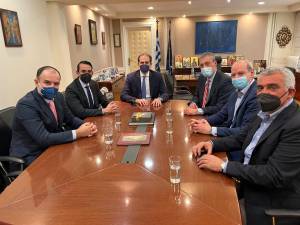 Φορολογικός «άξονας» τριών σημείων στη συνάντηση Βεσυρόπουλου– Ελληνικής Ένωσης Καφέ