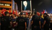 Διχασμένη η Τουρκία - Αμετακίνητος ο Ερντογάν