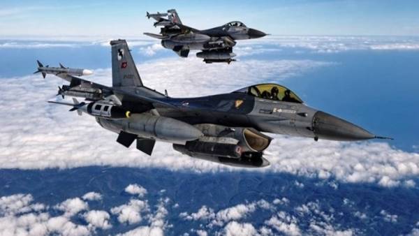 Τουρκικά F-16 παραβίασαν το FIR Aθηνών στο Αιγαίο