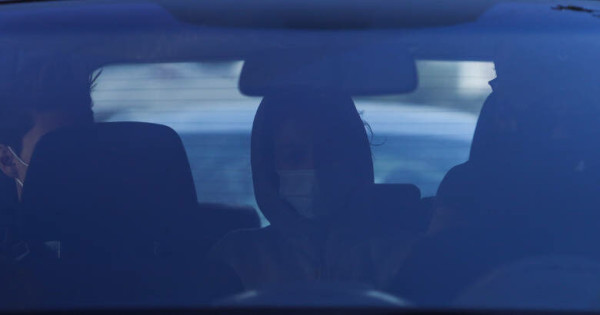Ξεκίνησε απεργία πείνας η μητέρα της 12χρονης από τον Κολωνό