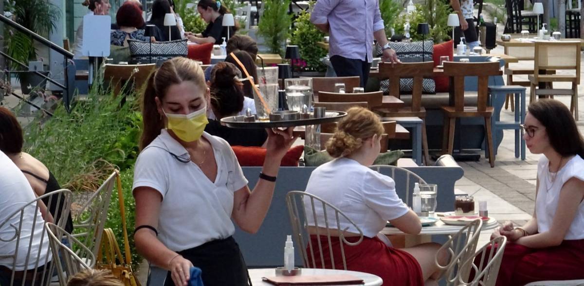 Νέα μέτρα: Η εστίαση προπομπός για τη νέα καθημερινότητα