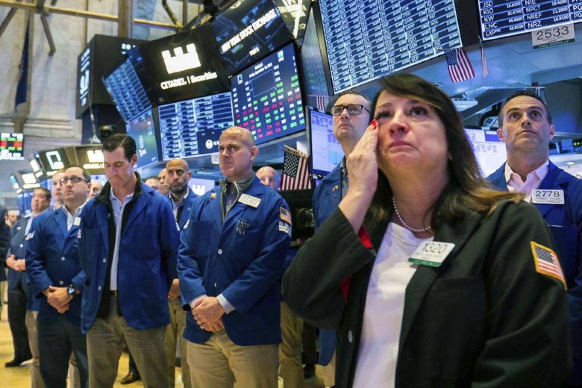 «Κατηφόρα» χωρίς τελειωμό για τη Wall Street