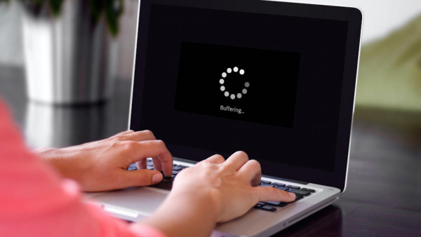 Ουραγός η Ελλάδα στις ταχύτητες internet σύμφωνα με τη Eurostat