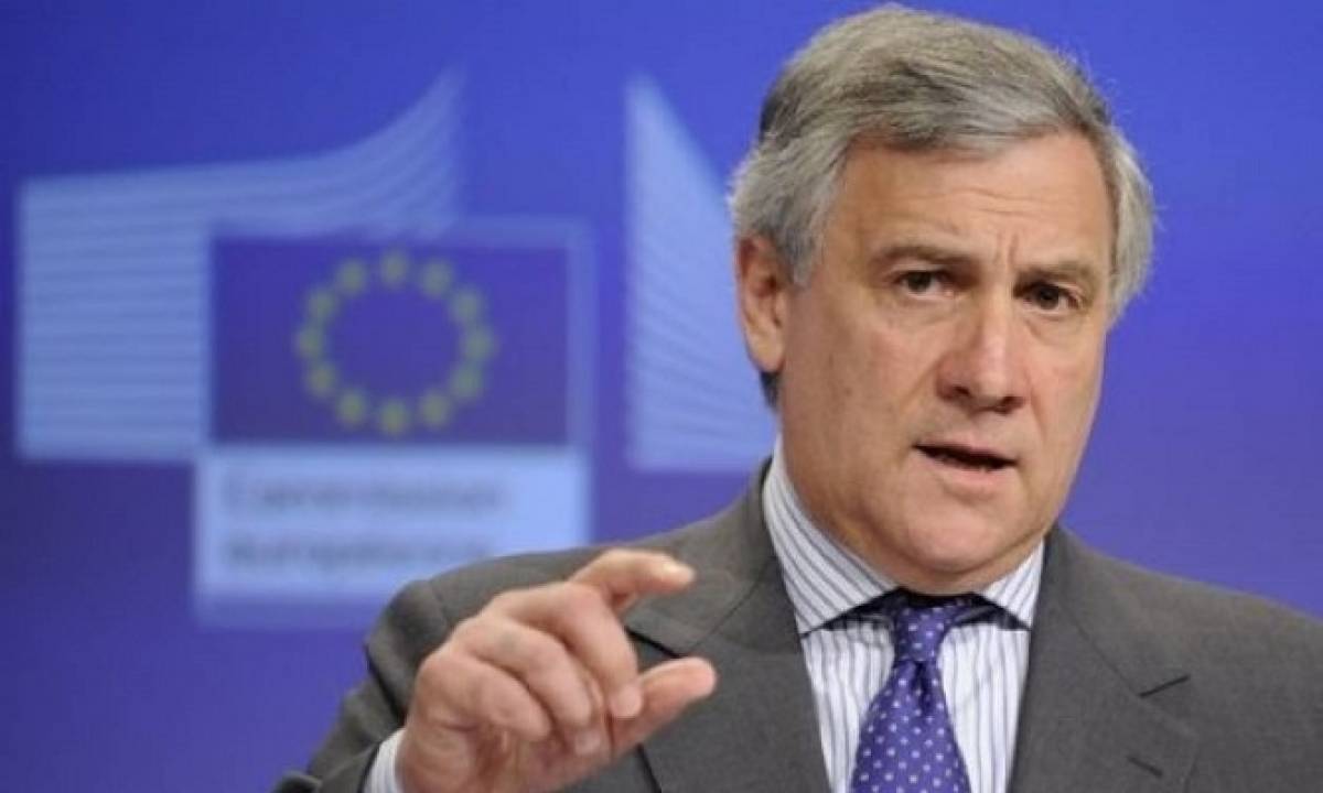 Ζήτησε συγγνώμη για τις δηλώσεις υπέρ Μουσολίνι ο Ταγιάνι