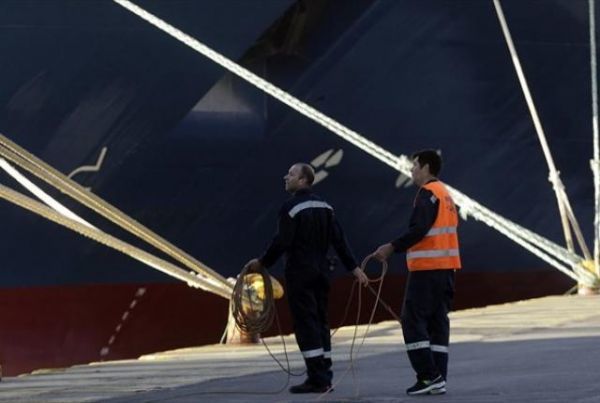 Λιμενεργάτες: Συνεχίζουν τις κινητοποιήσεις-Παράθυρο υποχώρησης για τη συνέχεια