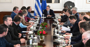 Συνάντηση με αγρότες: Για ψευτοδιάλογο και έωλο success story «μιλά» η αντιπολίτευση