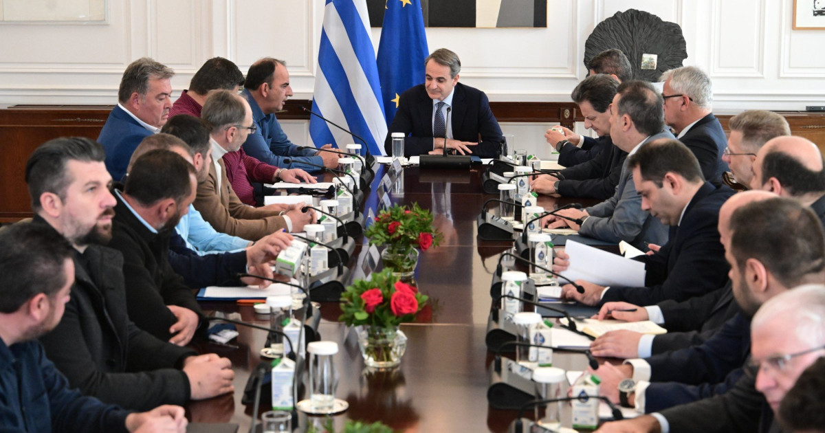 Συνάντηση με αγρότες: Για ψευτοδιάλογο και έωλο success story «μιλά» η αντιπολίτευση