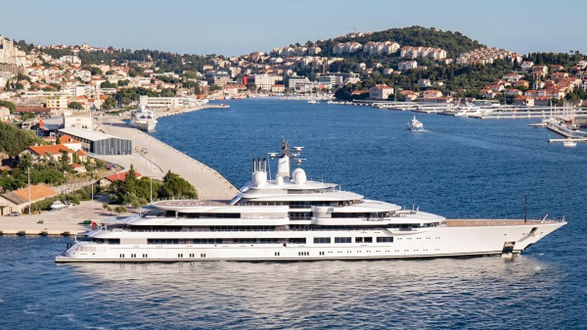 Ιταλία: Κατασχέθηκε προσωρινά superyacht, που φημολογείται ότι ανήκει στον Πούτιν