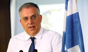 Θεοδωρικάκος: Μείωση 15 λεπτών στο ντίζελ, έως 20% σε βασικά προϊόντα – Προειδοποίηση για δύσκολο χειμώνα