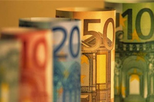 Τα ταμειακά διαθέσιμα πρώτη εναλλακτική για τη ρευστότητα