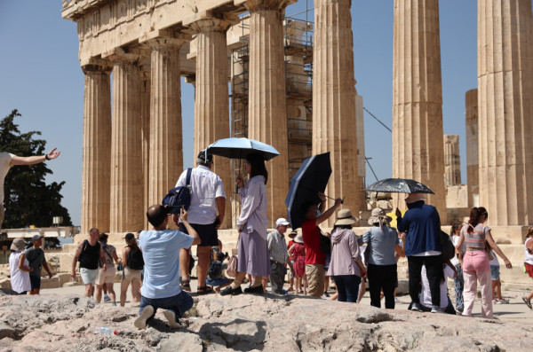 Πιθανές αλλαγές στο ωράριο της Ακρόπολης λόγω καύσωνα