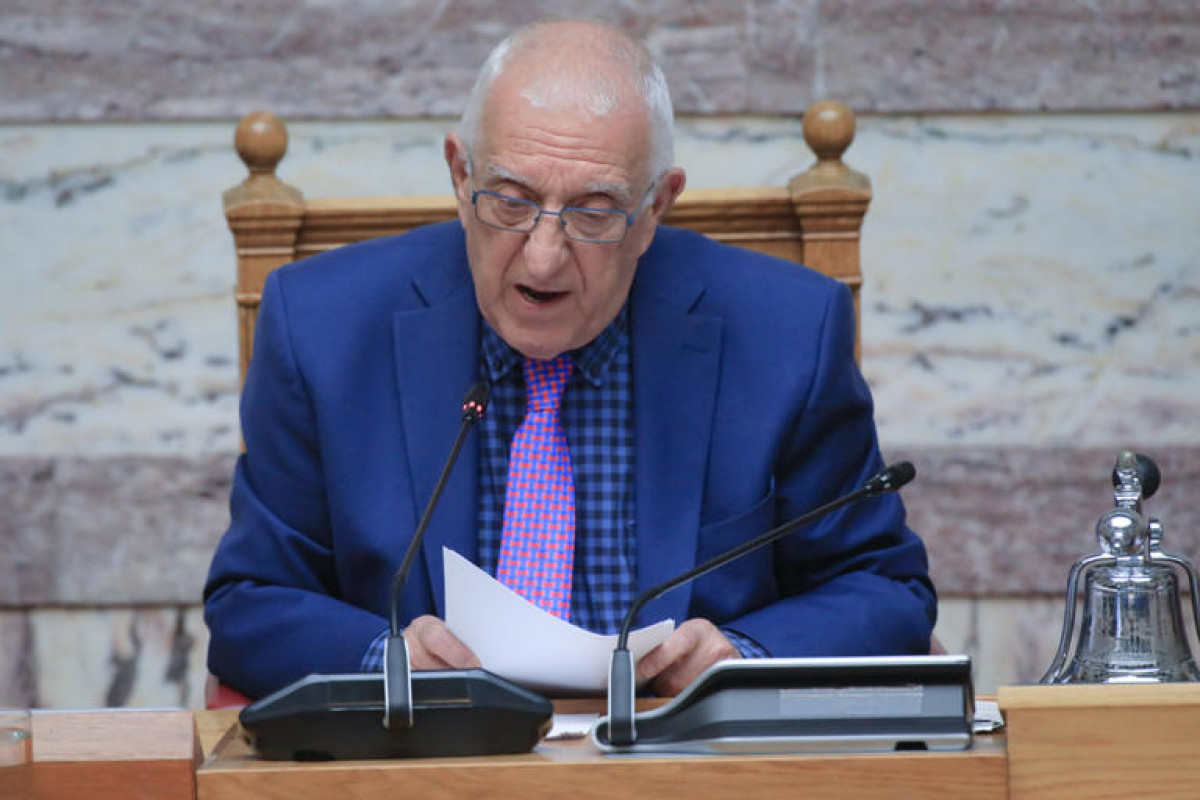«Χρονοκόφτης» στη Βουλή από Νοέμβριο: Τέλος στις απεριόριστες παρεμβάσεις αρχηγών και υπουργών